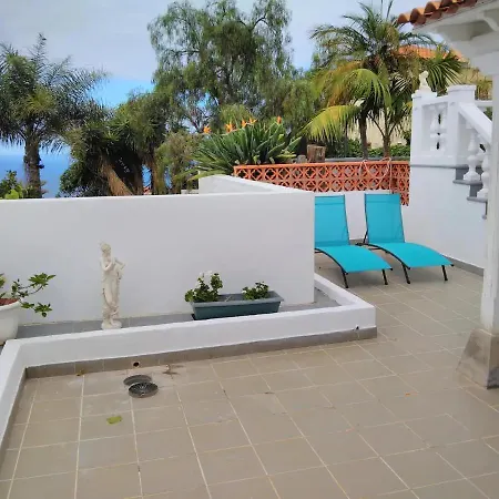 Villa Famosa 1